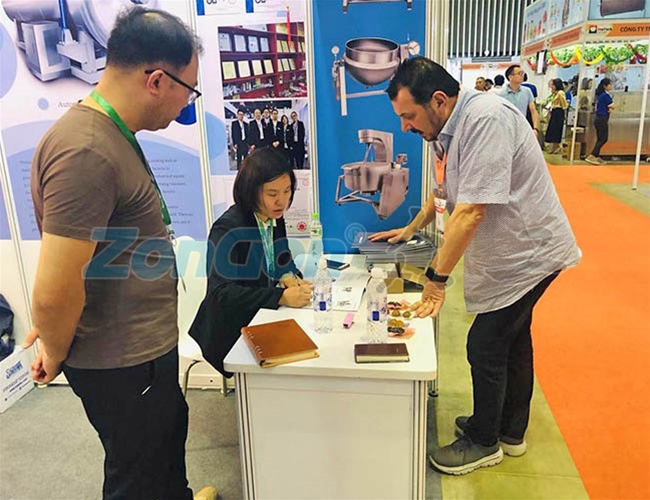 展會(huì)現(xiàn)場(chǎng)